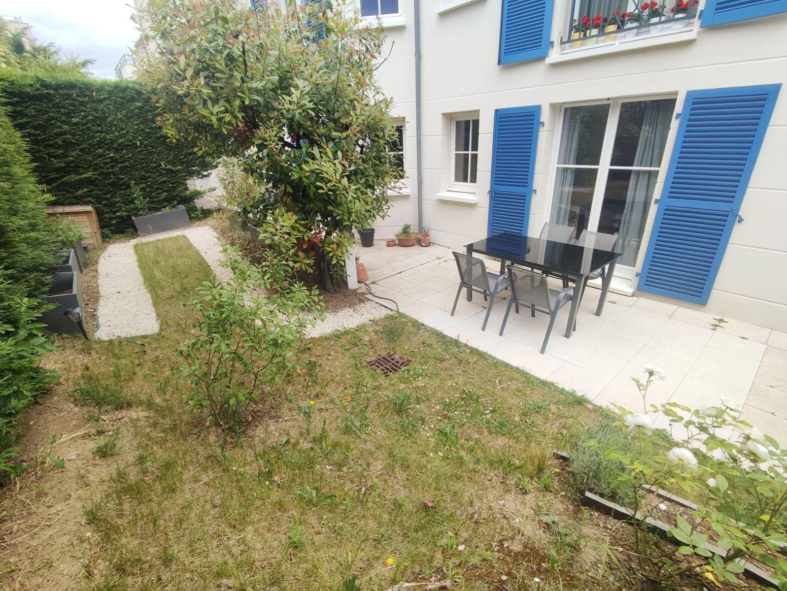 
                                                Location
                                                 Appartement T2 avec grand jardin privatif