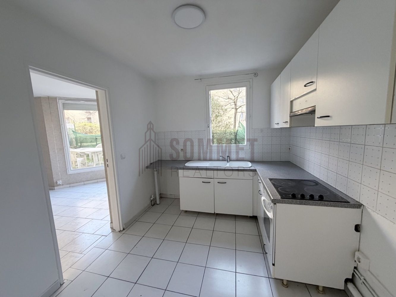 
                                                Location
                                                 Appartement T2 avec jardin et parking