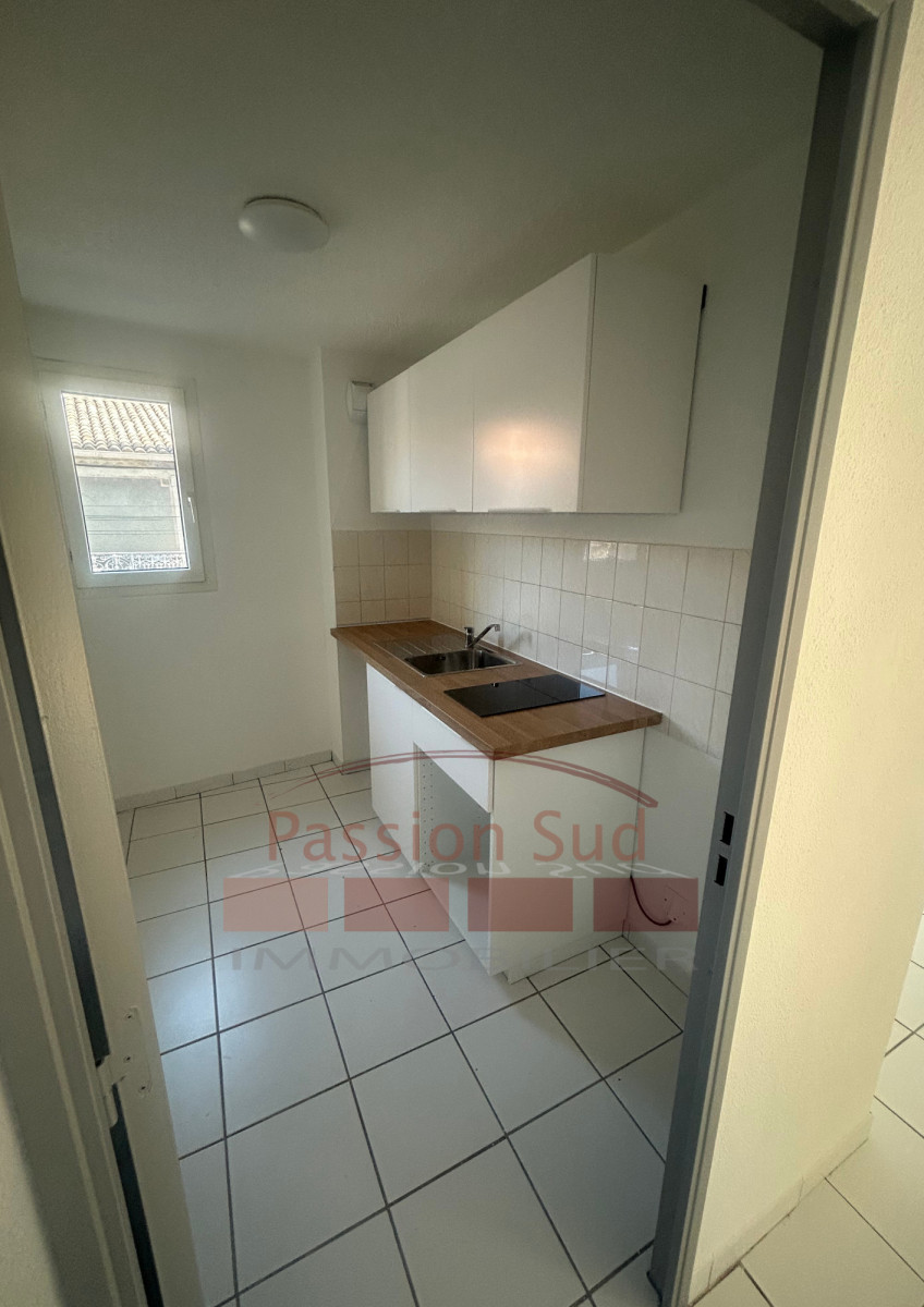 
                                                Location
                                                 Appartement t2 avec terrasse et parking