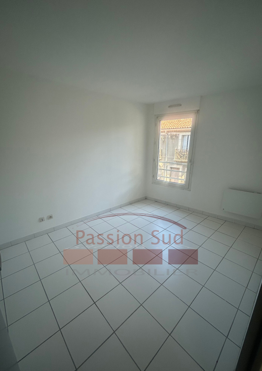 
                                                Location
                                                 Appartement t2 avec terrasse et parking