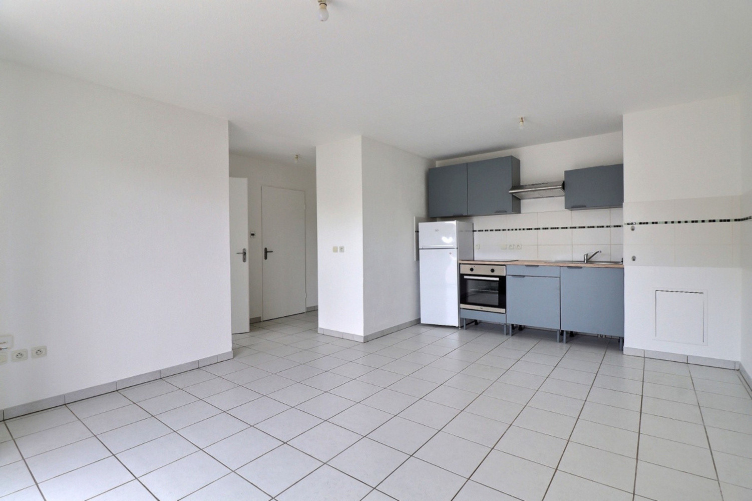 
                                                Vente
                                                 Appartement T2 avec terrasse - jardin