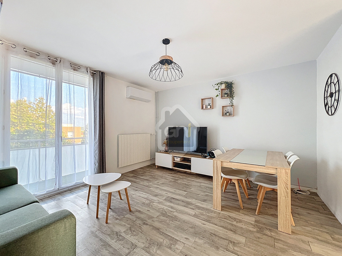 
                                                Location
                                                 Appartement T2 - Balcon