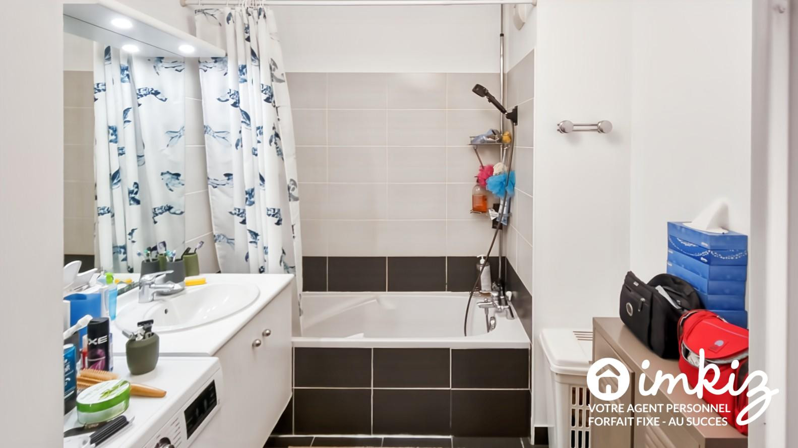 
                                                Vente
                                                 Appartement T2 BBC avec loggia, garage et clim