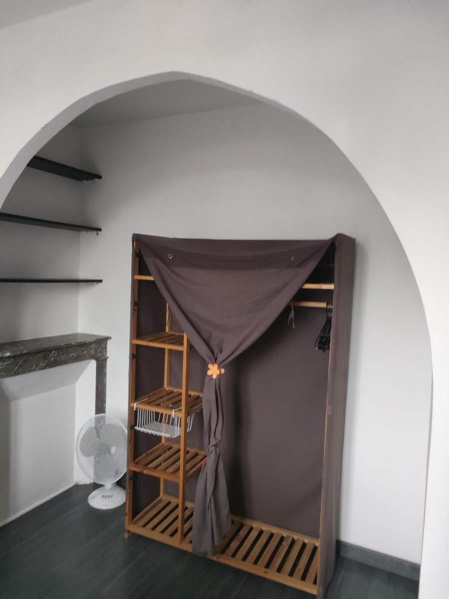 
                                                Location
                                                 Appartement T2 bis meublé et garage ( proche MBDA)