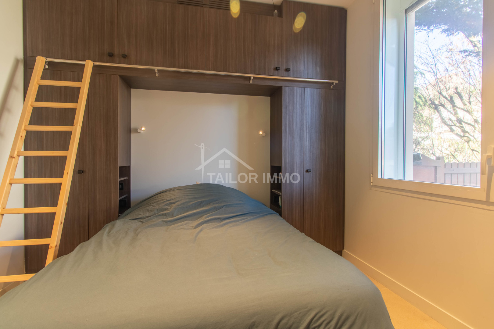 
                                                Location
                                                 Appartement - T2 - Caluire-et-Cuire