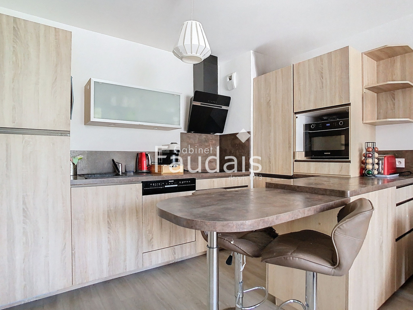 
                                                Vente
                                                 APPARTEMENT T2 CENTRE VILLE IMMEUBLE RECENT