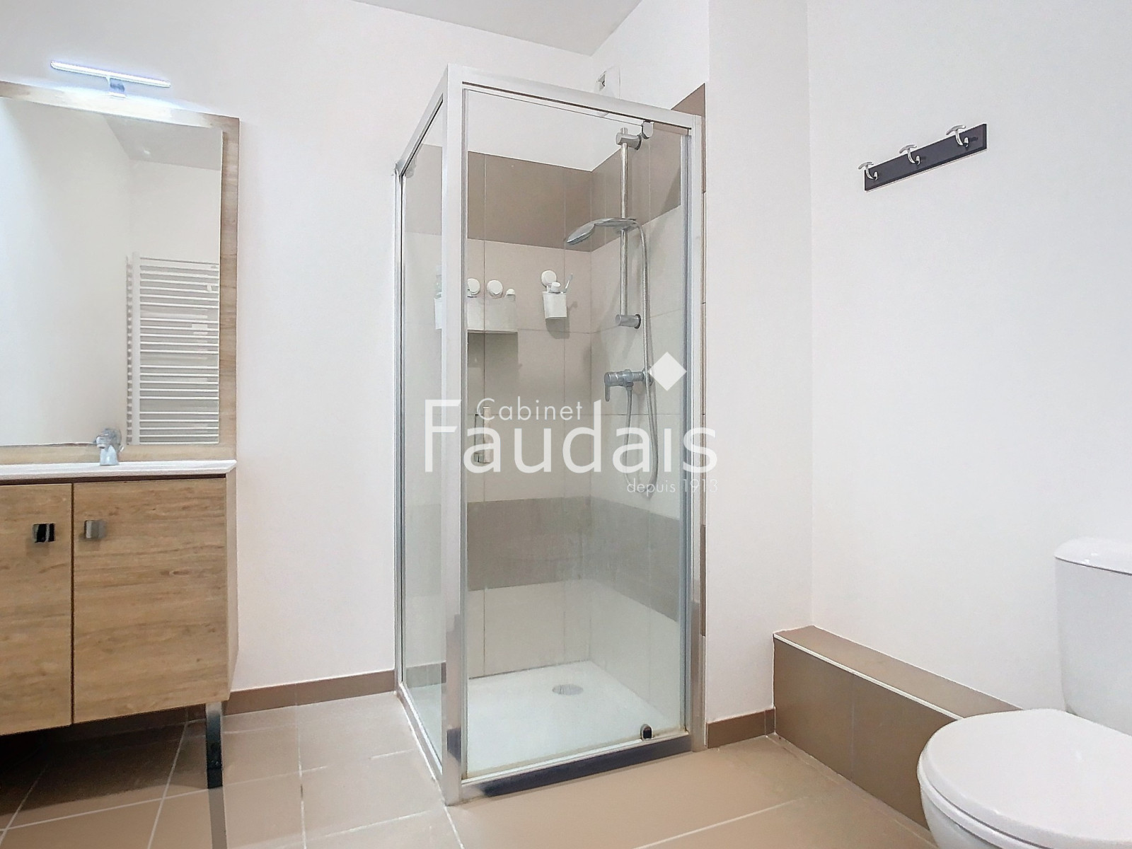 
                                                Vente
                                                 APPARTEMENT T2 CENTRE VILLE IMMEUBLE RECENT