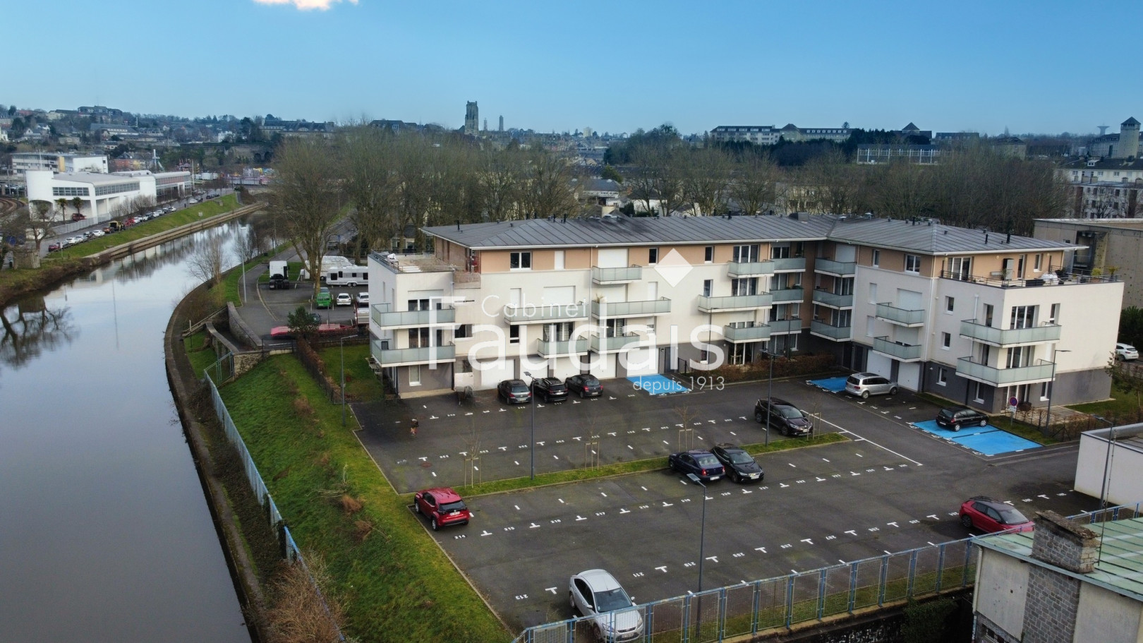 
                                                Vente
                                                 APPARTEMENT T2 CENTRE VILLE IMMEUBLE RECENT