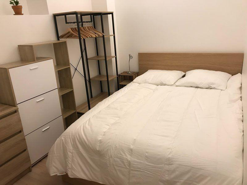 
                                                Location
                                                 Appartement T2 - Château Rouge