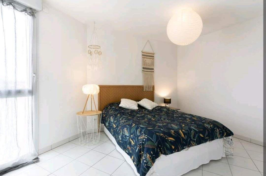 
                                                Location
                                                 Appartement T2 climatisé