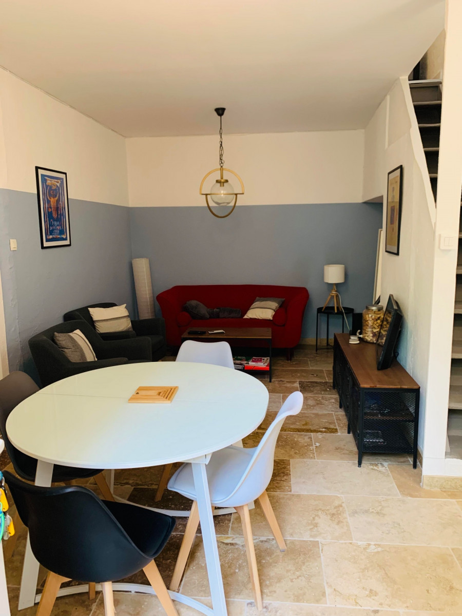 
                                                Vente
                                                 Appartement T2 duplex 50m2 entièrement rénové