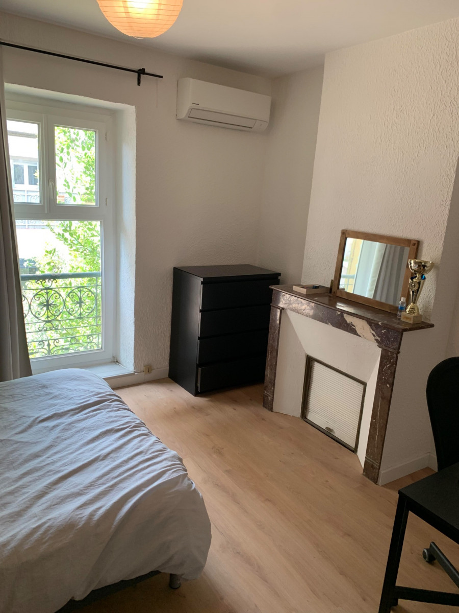 
                                                Vente
                                                 Appartement T2 duplex 50m2 entièrement rénové