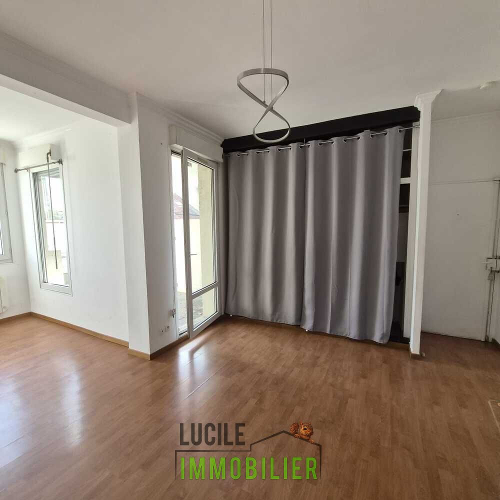 
                                                Vente
                                                 Appartement T2 idéalement situé - 44 m²