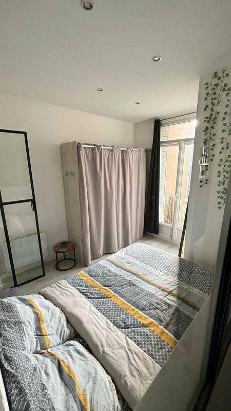 
                                                Location
                                                 Appartement T2 - Ile de NANTES