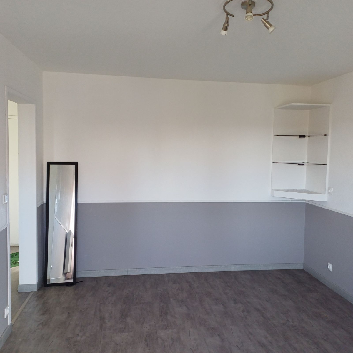 
                                                Location
                                                 Appartement T2 lumineux et calme