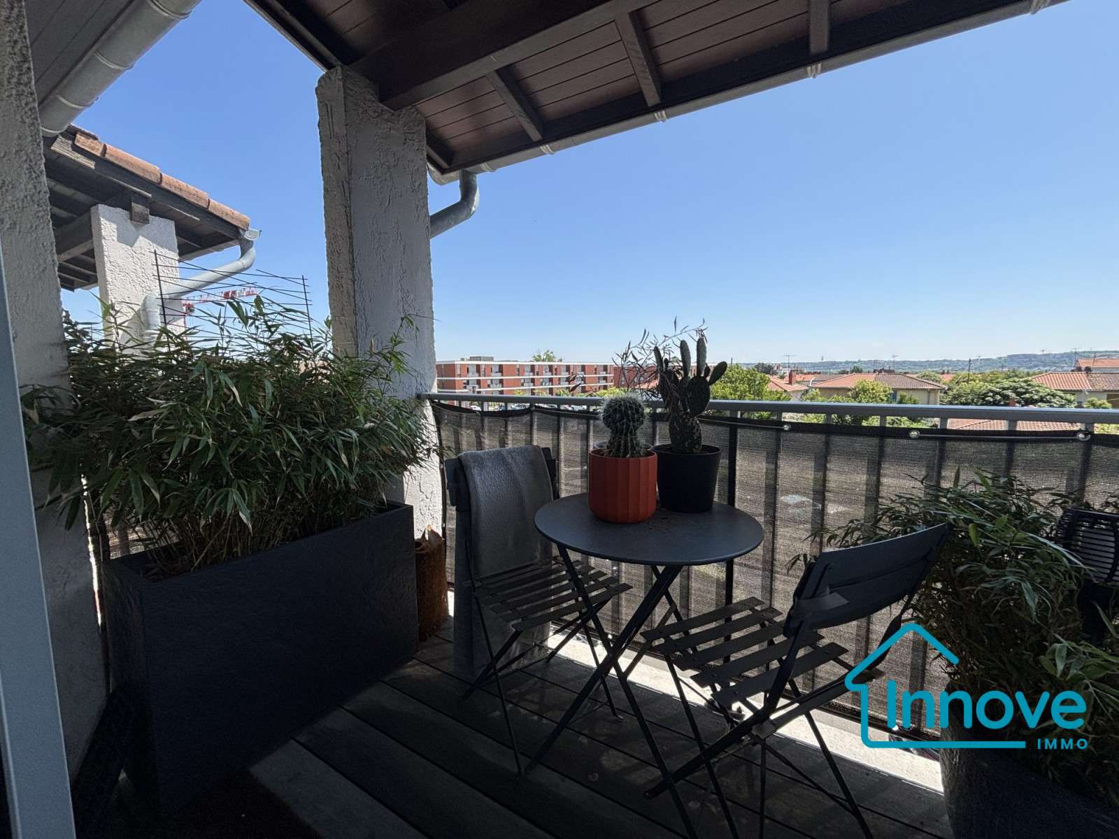 
                                                Vente
                                                 Appartement T2 lumineux et refait à neuf