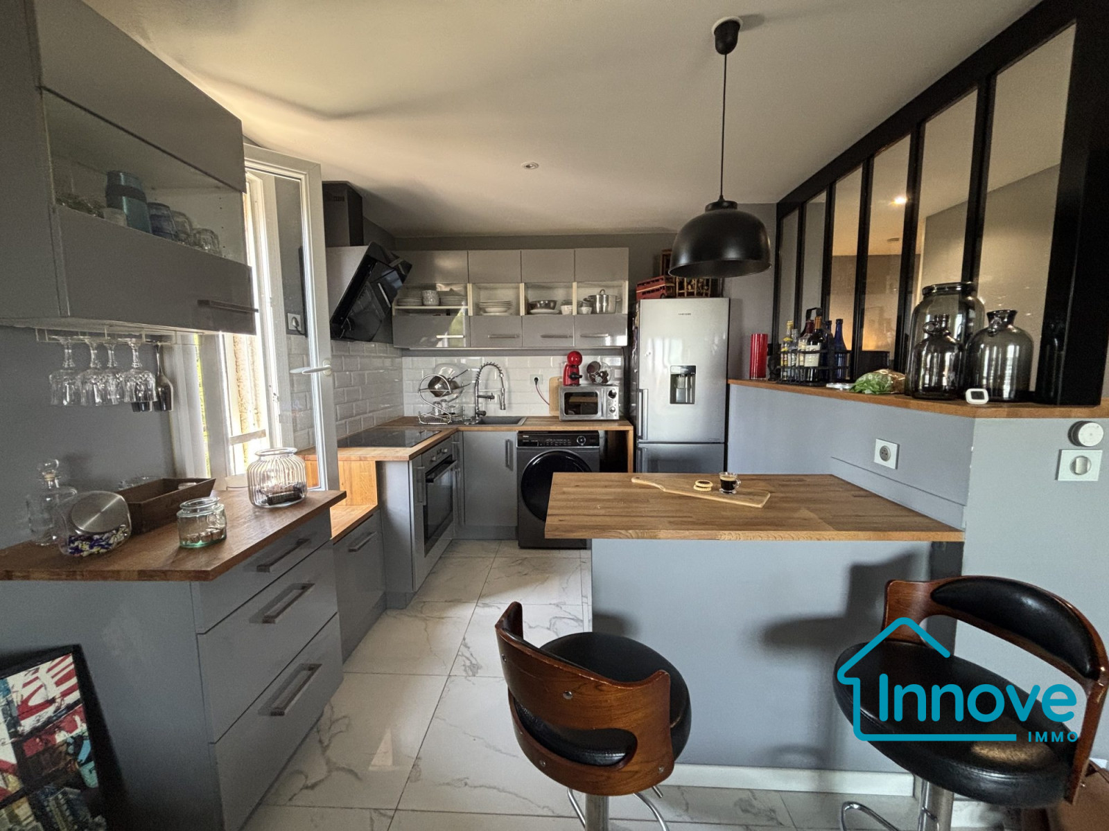 
                                                Vente
                                                 Appartement T2 lumineux et refait à neuf