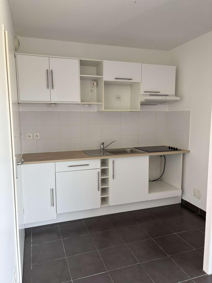 
                                                Location
                                                 Appartement T2 lumineux et rénové à Eysines