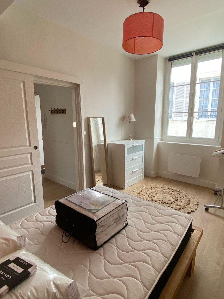 
                                                Location
                                                 Appartement T2 lumineux, meublé - ORLEANS CENTRE