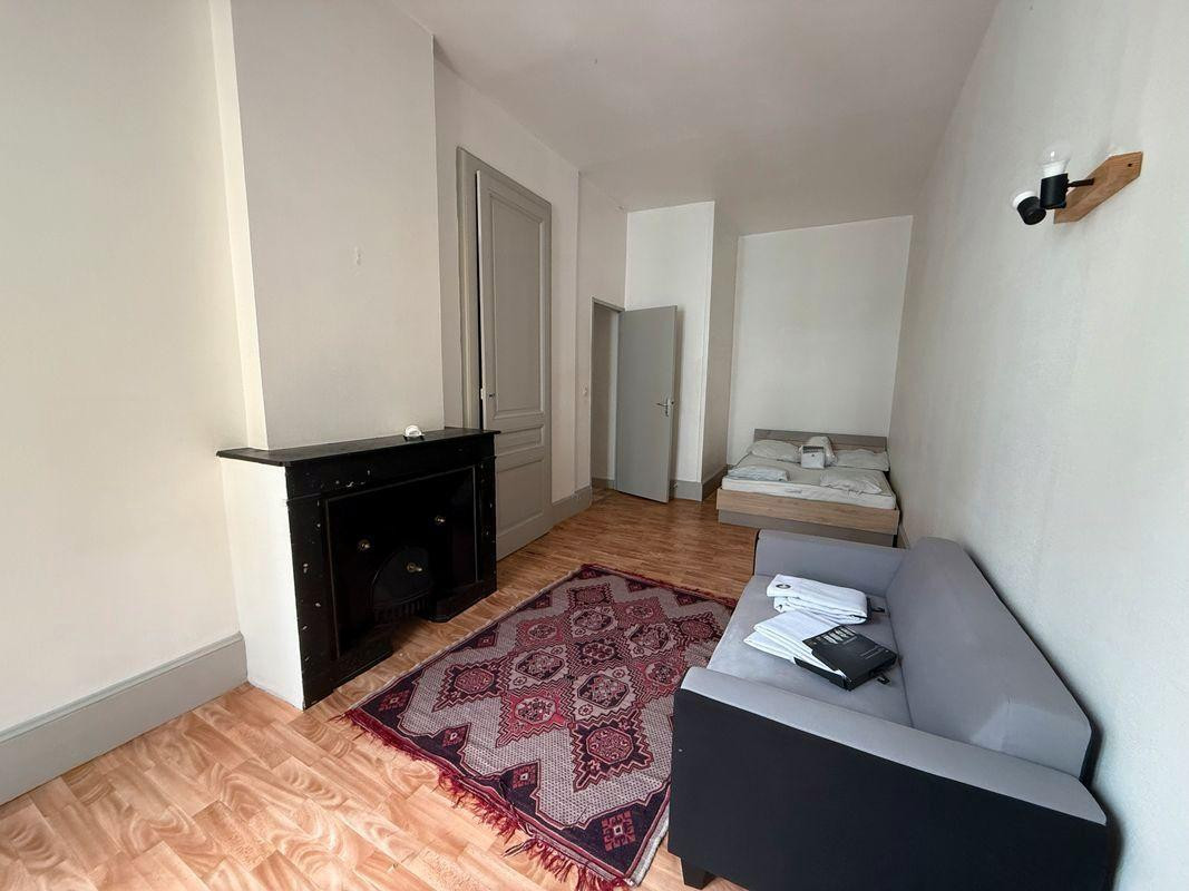 
                                                Location
                                                 APPARTEMENT T2 – LYON 6ème