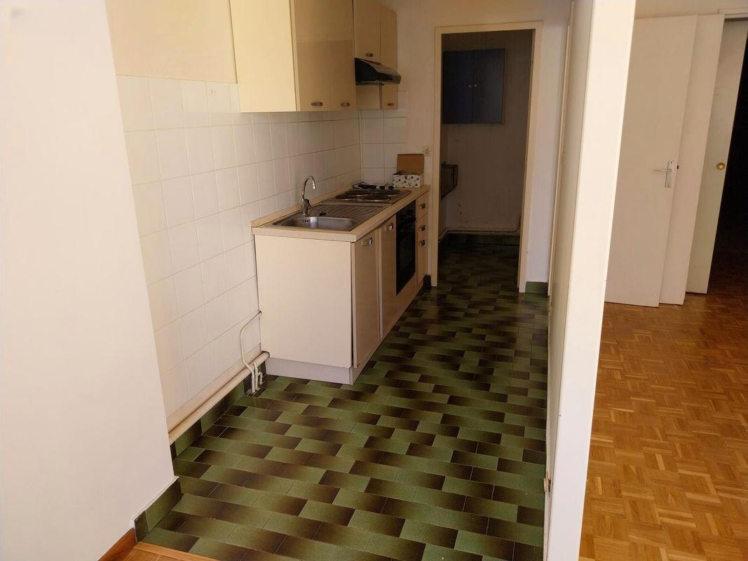 
                                                Location
                                                 Appartement T2 Marseille 8eme