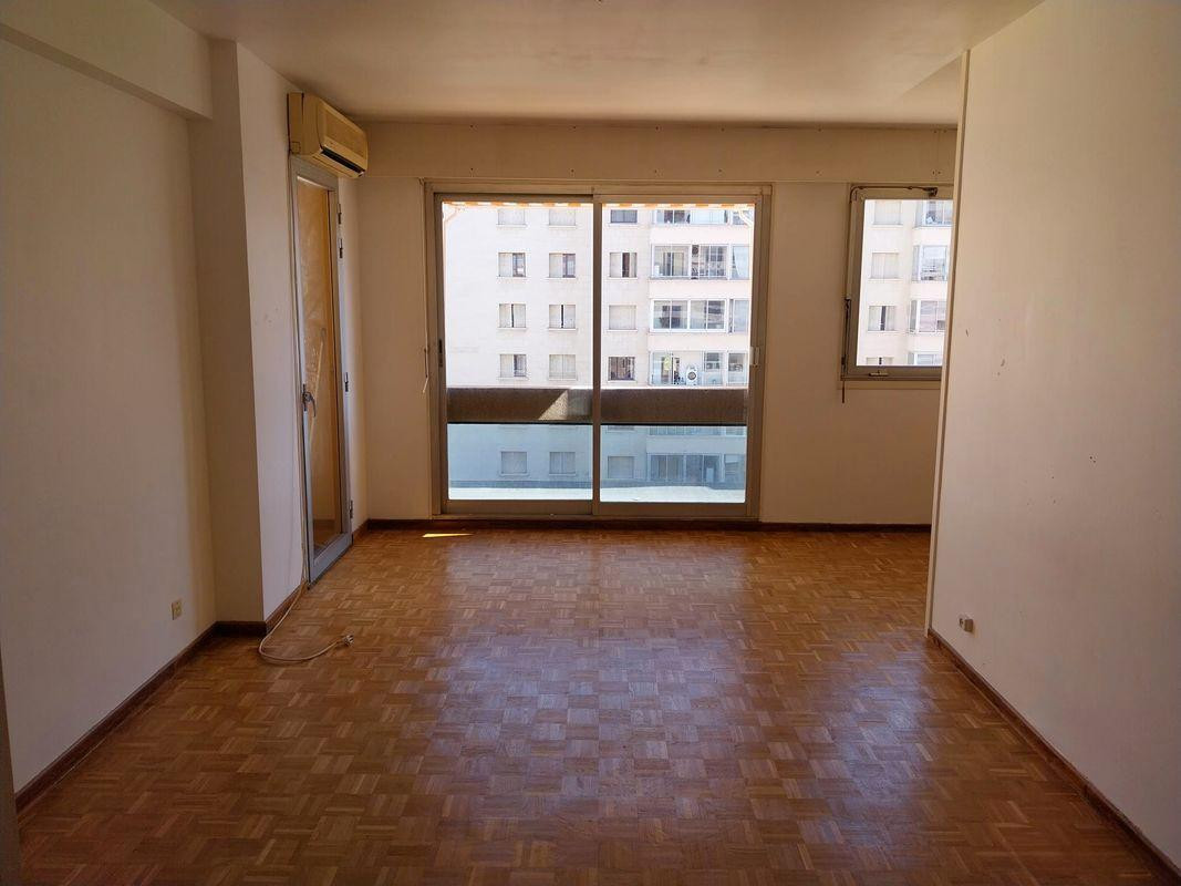 
                                                Location
                                                 Appartement T2 Marseille 8eme