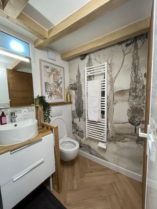 
                                                Location
                                                 Appartement T2 meublé 50 m2 loi carrez