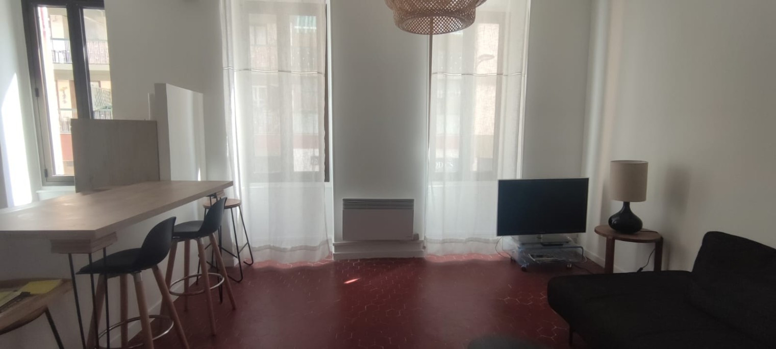 
                                                Location
                                                 Appartement T2 meublé