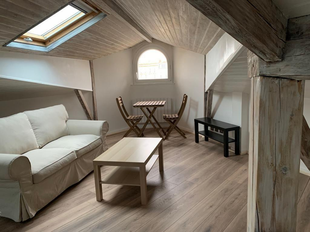
                                                Location
                                                 Appartement T2 meublé
