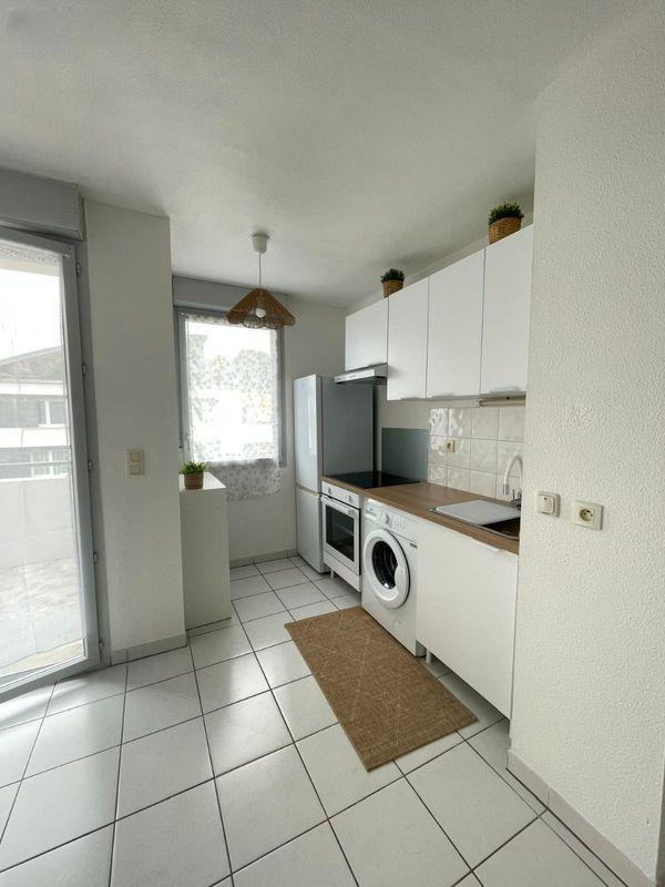 
                                                Location
                                                 Appartement T2 meublé
