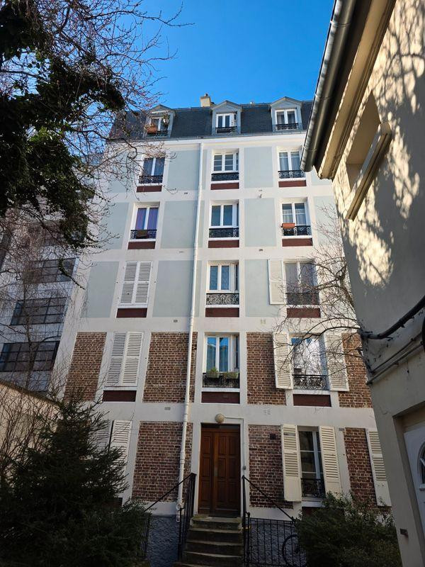 
                                                Location
                                                 Appartement T2 meublé à Clichy à louer