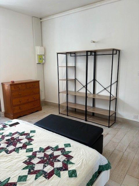 
                                                Location
                                                 Appartement T2 meublé avec cave et jardin