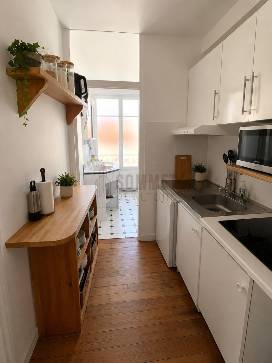 
                                                Location
                                                 APPARTEMENT T2 MEUBLÉ - CENTRE VILLE -