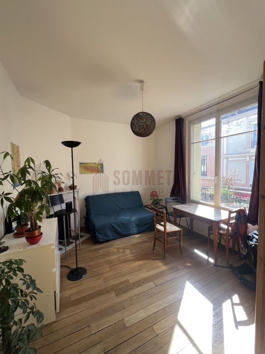
                                                Location
                                                 APPARTEMENT T2 MEUBLÉ - CENTRE VILLE -