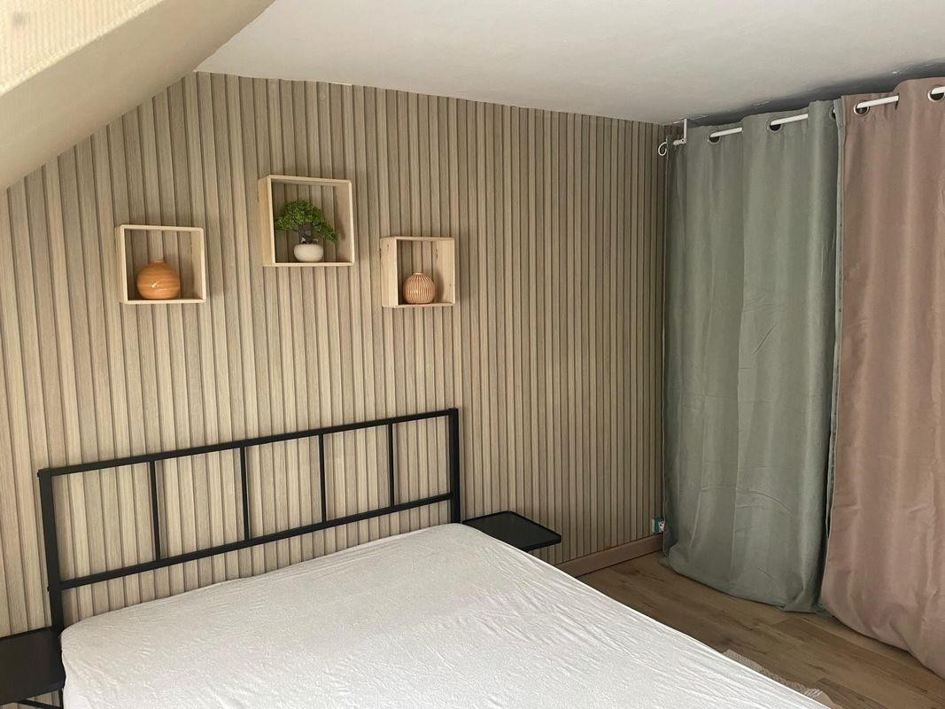 
                                                Location
                                                 Appartement T2 meublé CHATOU