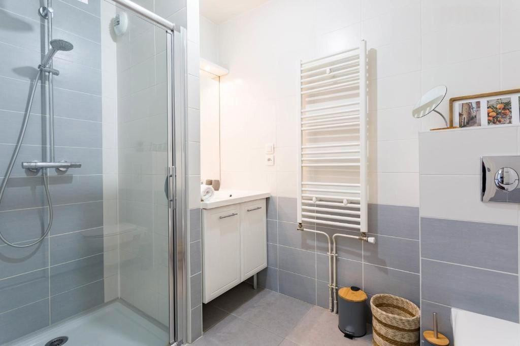 
                                                Location
                                                 Appartement T2 meublé, climatisé, rénové, 32m2