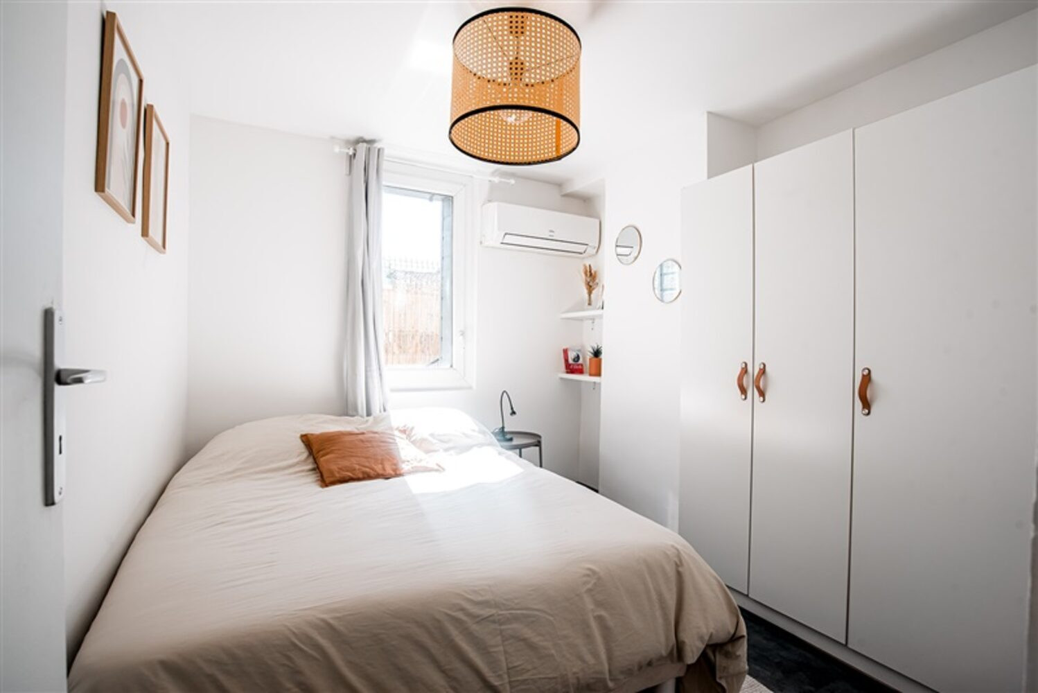
                                                Location
                                                 Appartement T2 meublé - Cours Julien