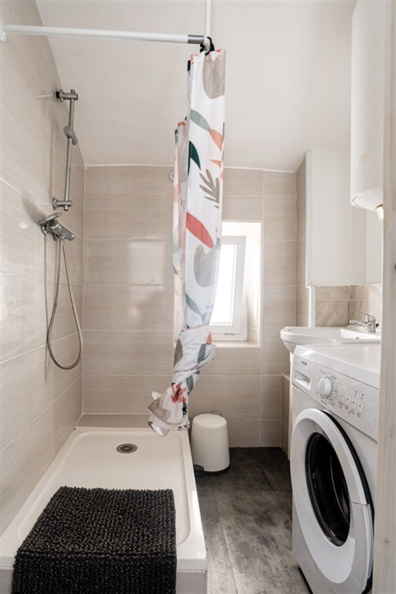 
                                                Location
                                                 Appartement T2 meublé - Cours Julien