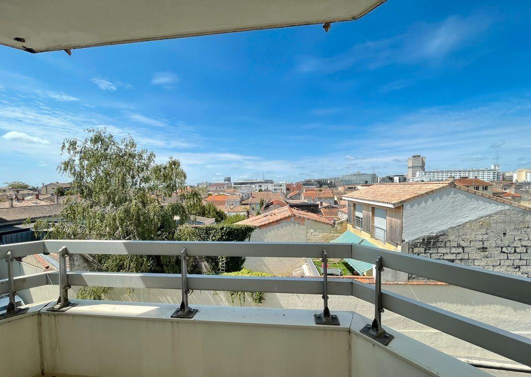
                                                Location
                                                 Appartement T2 meublé de 52 m² – Bordeaux centre