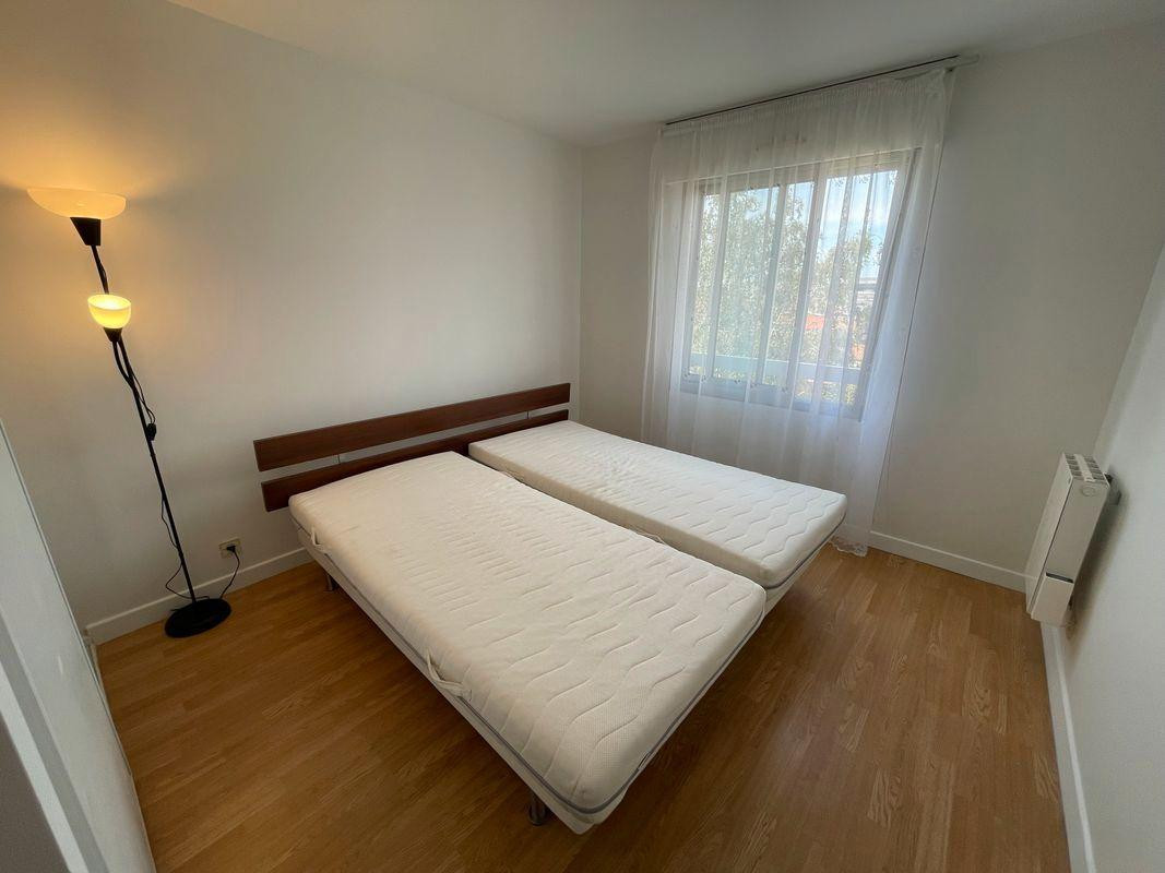 
                                                Location
                                                 Appartement T2 meublé de 52 m² – Bordeaux centre