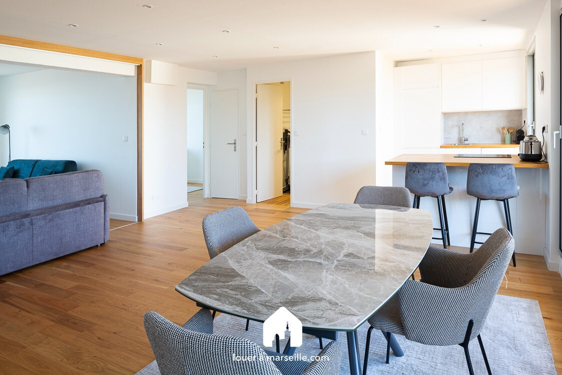 
                                                Location
                                                 Appartement T2 meuble en Rooftop, à la Joliette