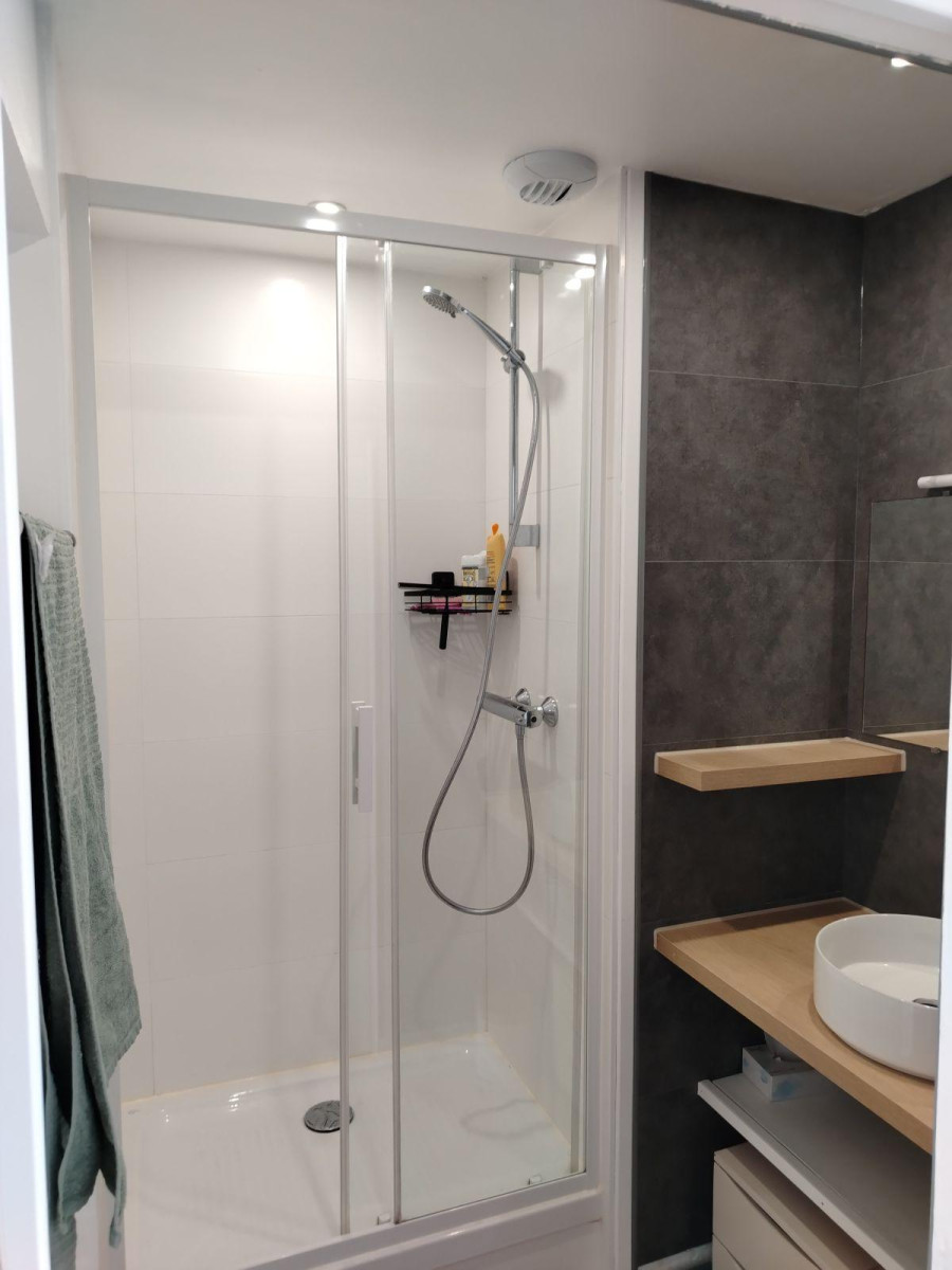 
                                                Location
                                                 Appartement T2 meublé Madeleine/Champs de Mars