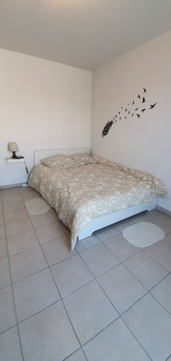 
                                                Location
                                                 Appartement T2 meublé Marseille 15e