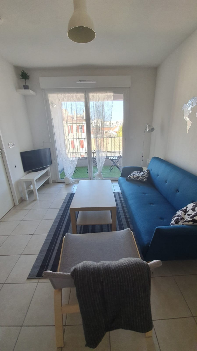 
                                                Location
                                                 Appartement T2 meublé Marseille 15e