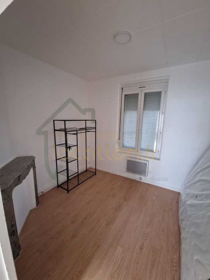 
                                                Location
                                                 Appartement T2 meuble, proche centre