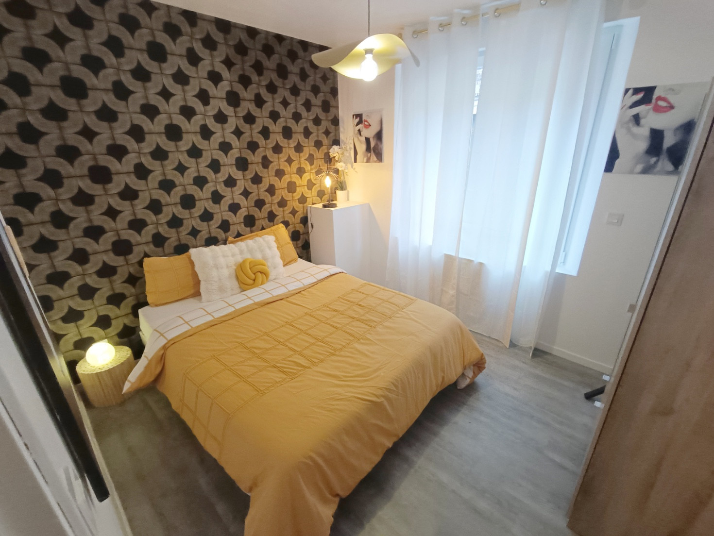 
                                                Location
                                                 Appartement T2 meublé, RDC avec cour