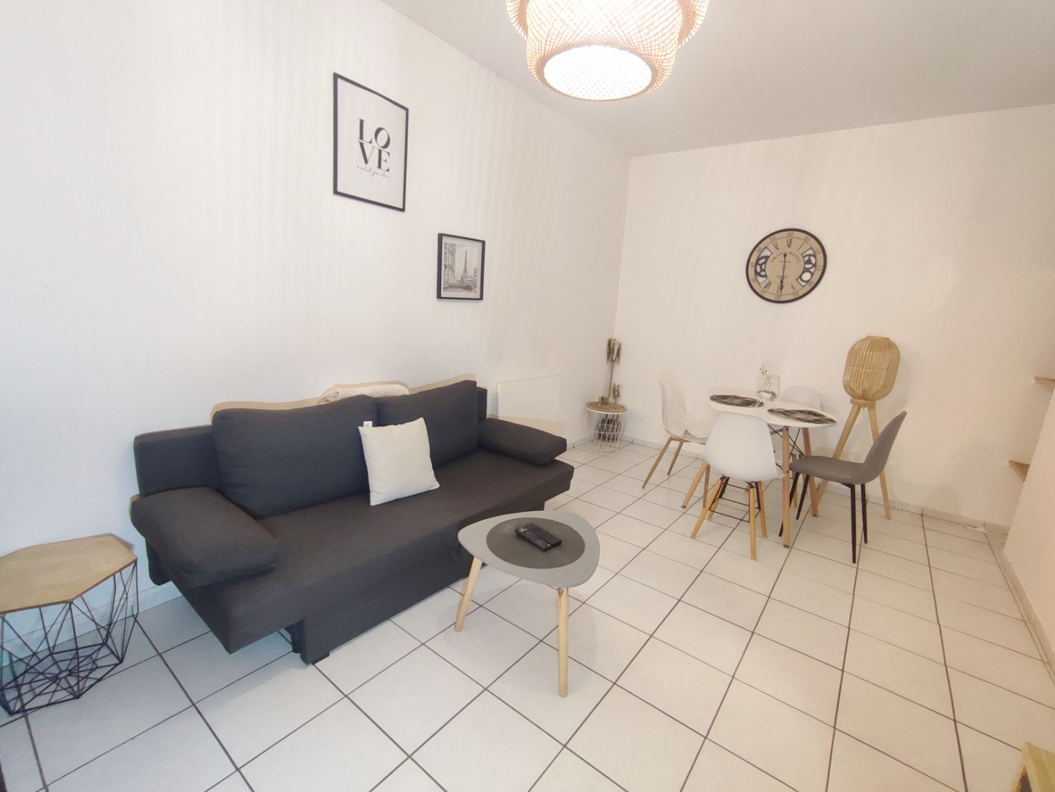 
                                                Vente
                                                 Appartement T2 Meublé Terrasse et stationnement