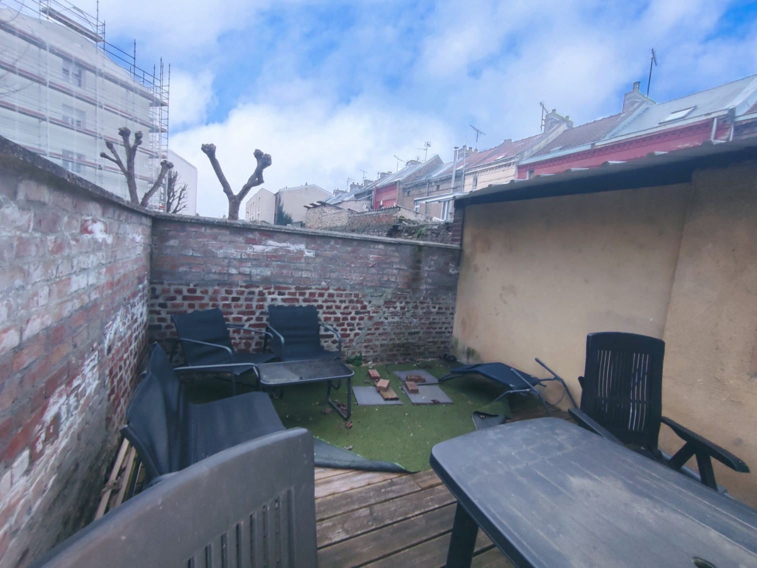 
                                                Vente
                                                 Appartement T2 Meublé Terrasse et stationnement