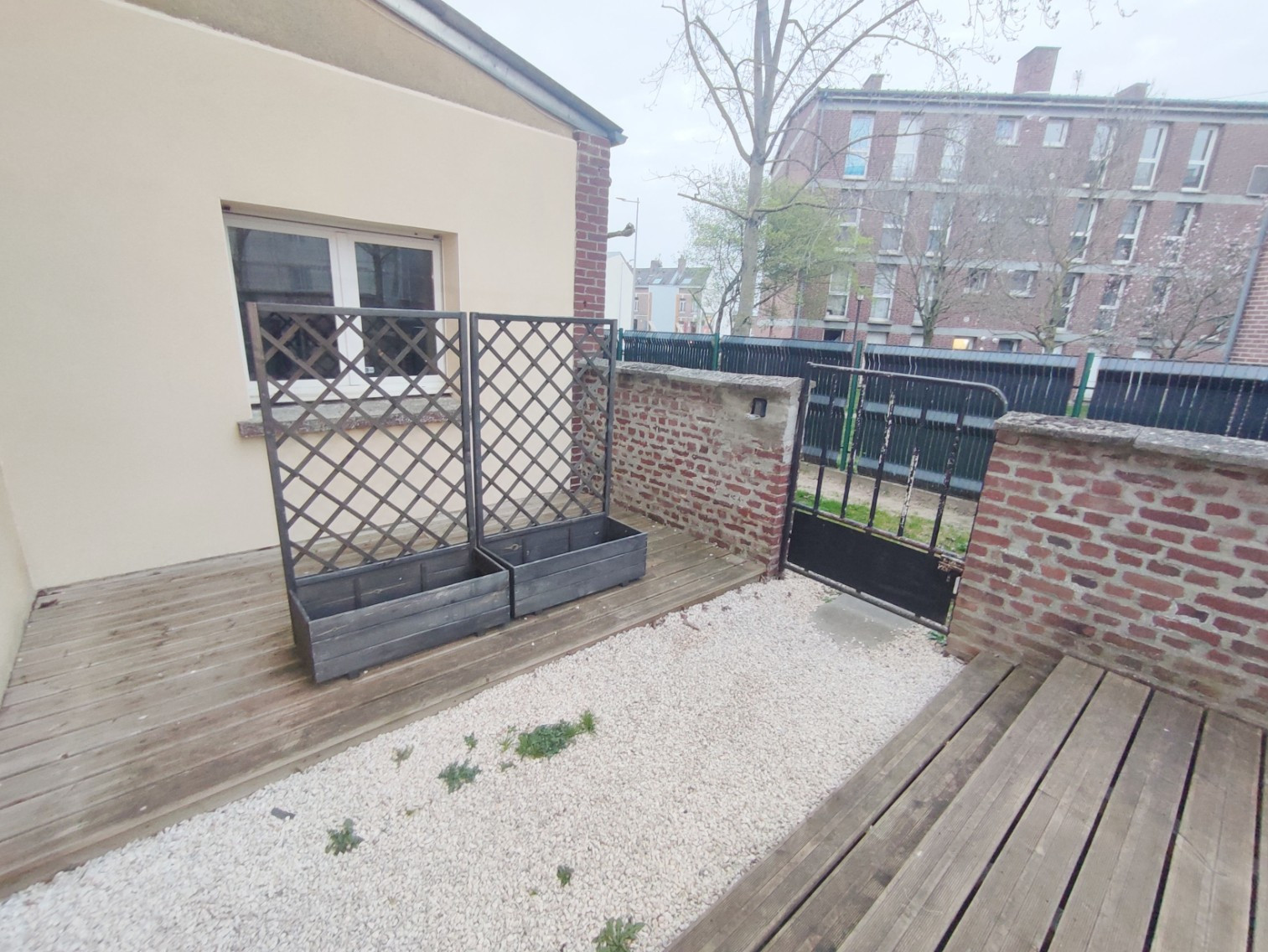 
                                                Vente
                                                 Appartement T2 Meublé Terrasse et stationnement