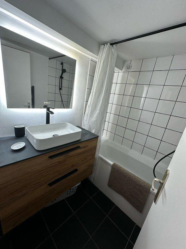 
                                                Location
                                                 Appartement T2 meublé, vieux Lille